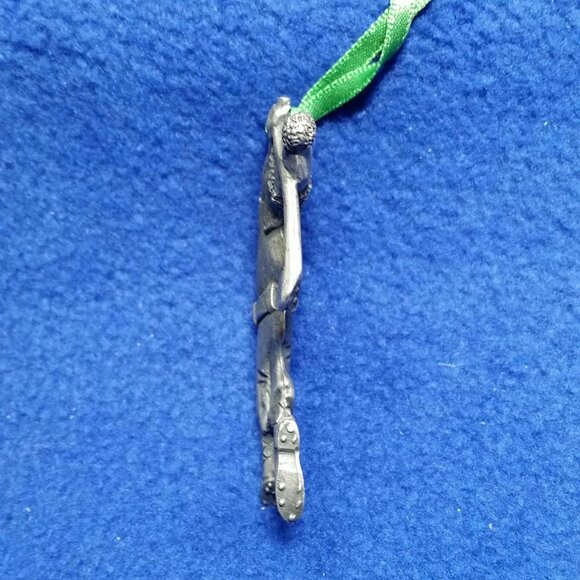 Vintage EBJ Pewter Santa Playing Golf Ornament Gift for Golfer Pre-Owned No Box - Picture 3 of 10